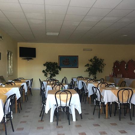 B&B Baia Dello Stretto Gallico Marina エクステリア 写真