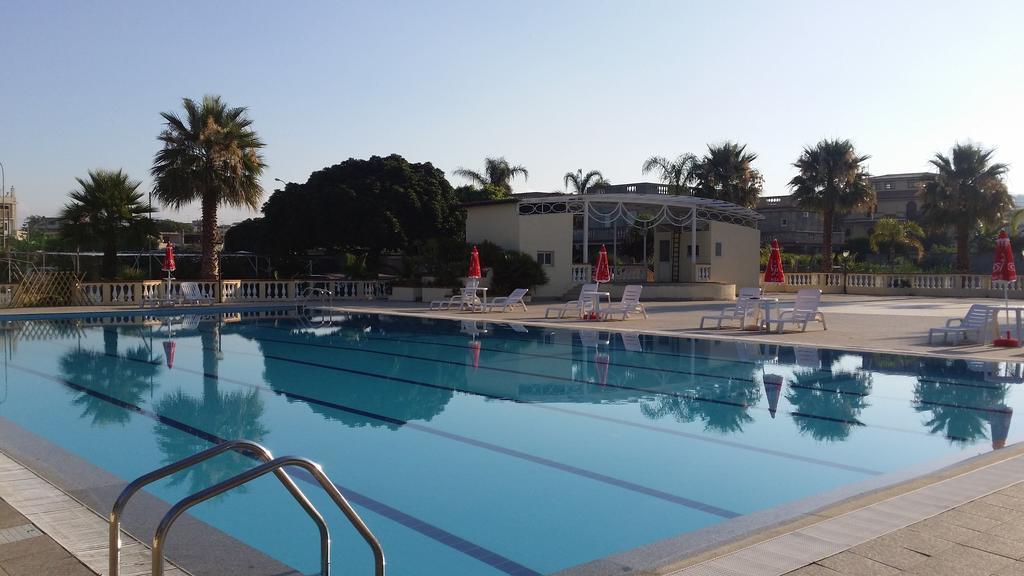 B&B Baia Dello Stretto Gallico Marina エクステリア 写真