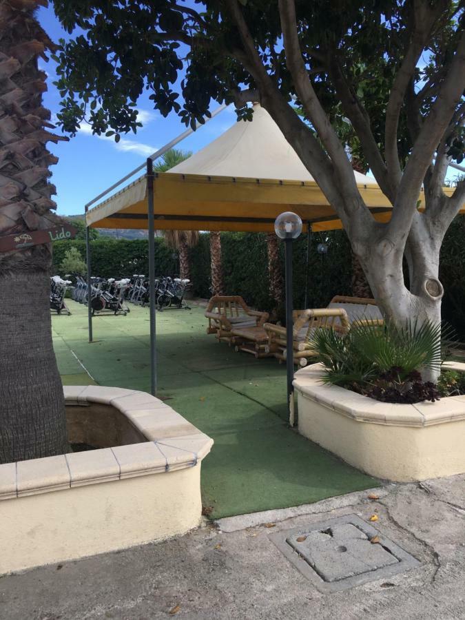 B&B Baia Dello Stretto Gallico Marina エクステリア 写真